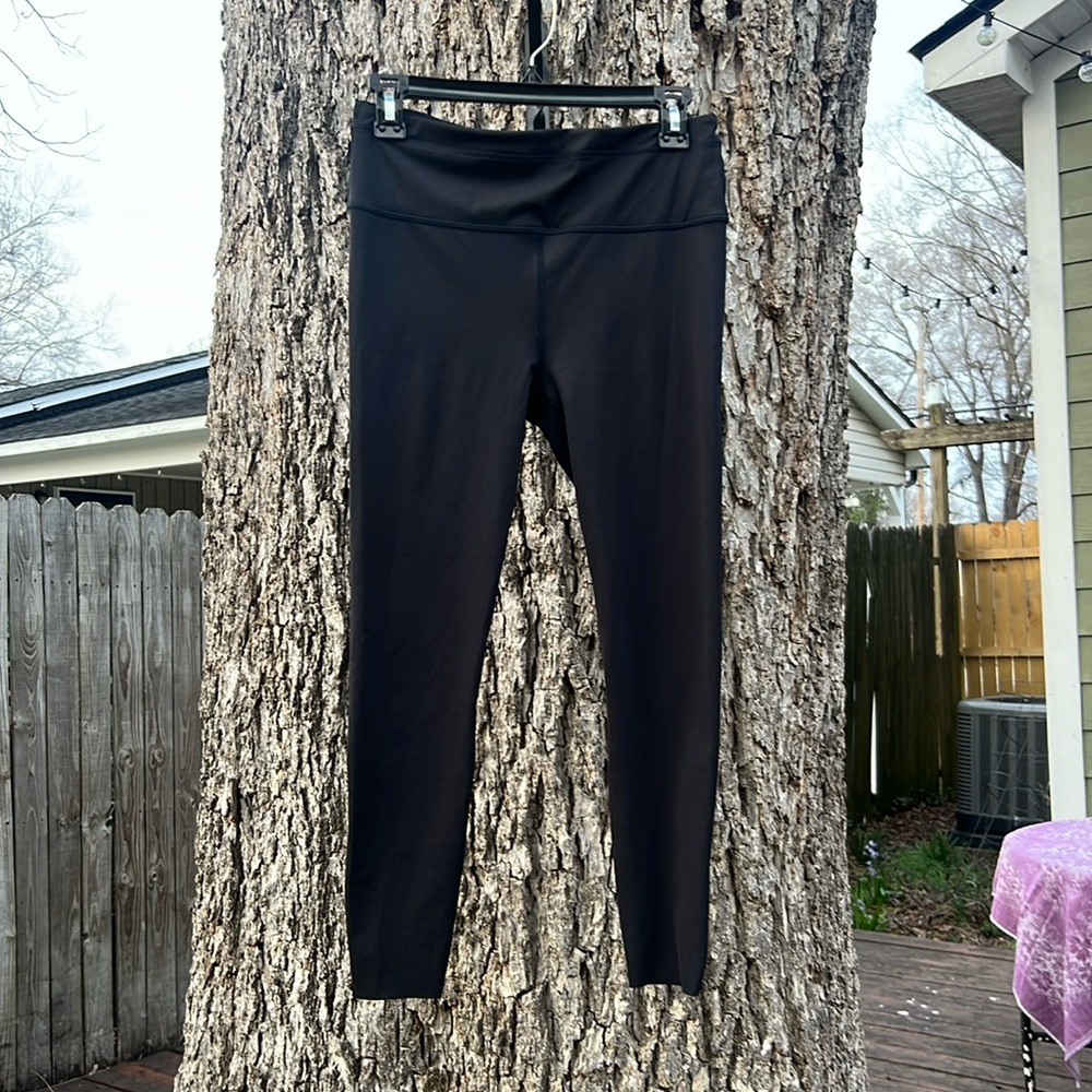 Athleta Accelerate 7/8 Tight Black 22” Inseam, Size M
